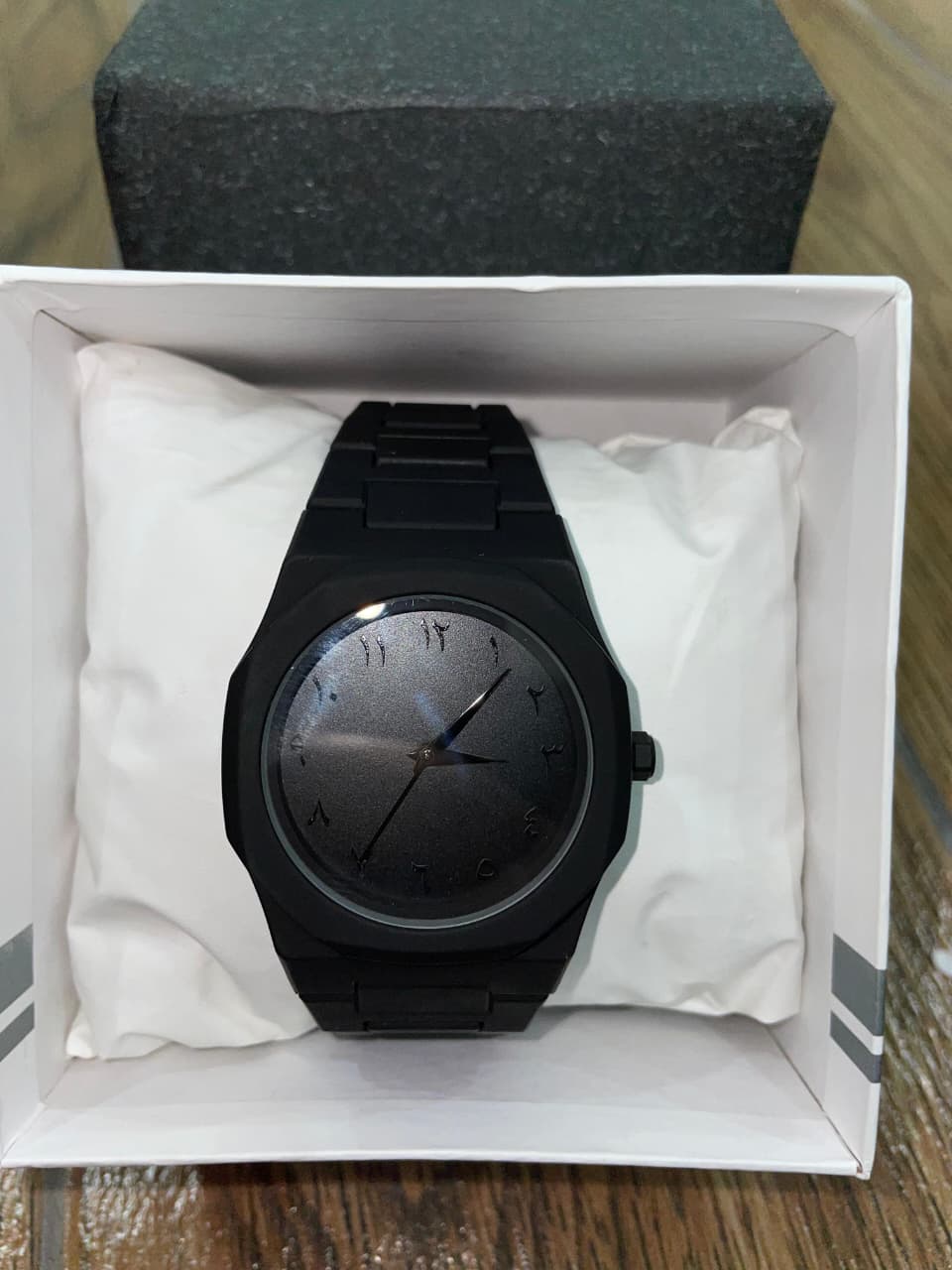 Men’s Stylish Black Aura Wrist Watch – Matte Finish with Arabic Numerals – Casual & Formal Fashion Watch